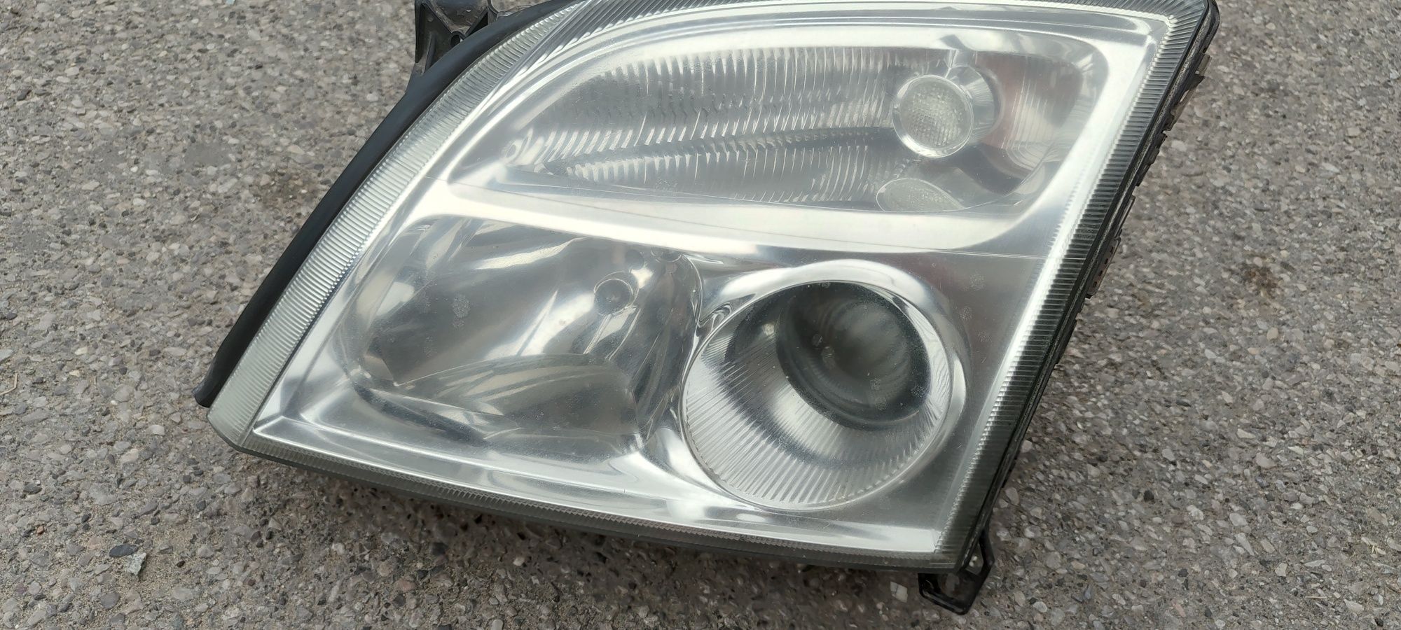 Vectra C Signum lampa przód przednia lewa ksenon xenon