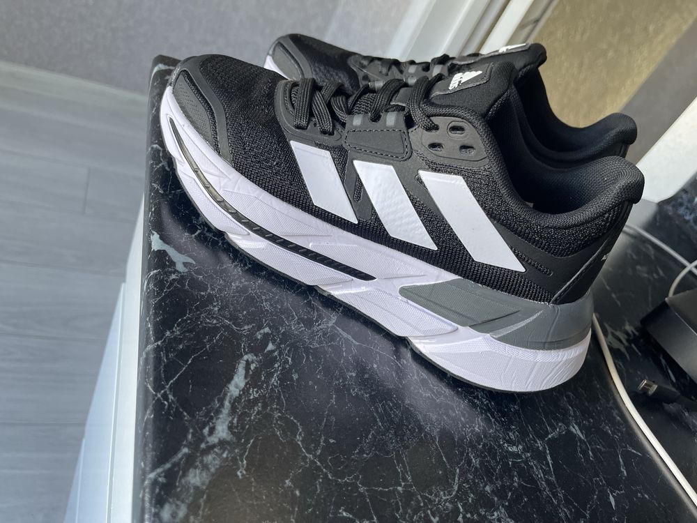 Кросівки adidas original