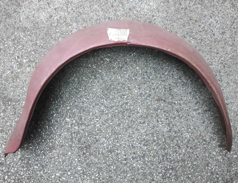 Nadkole zewnętrzne przód prawe Fiat 126p oryginał PRL stary typ wąskie