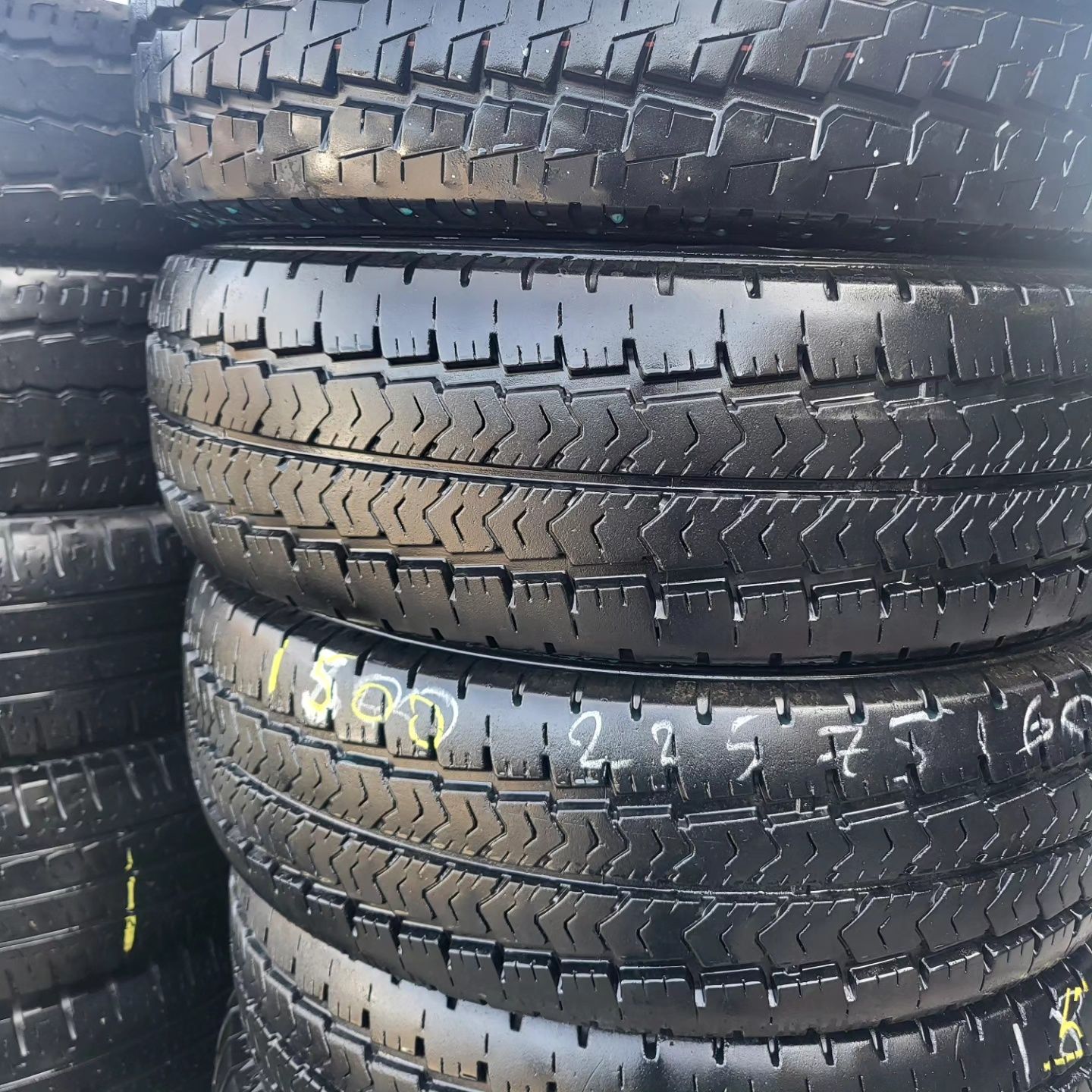 225/75R16c Michelin  Matador Літо Шини Комплект Пари Склад Вибір
Компл