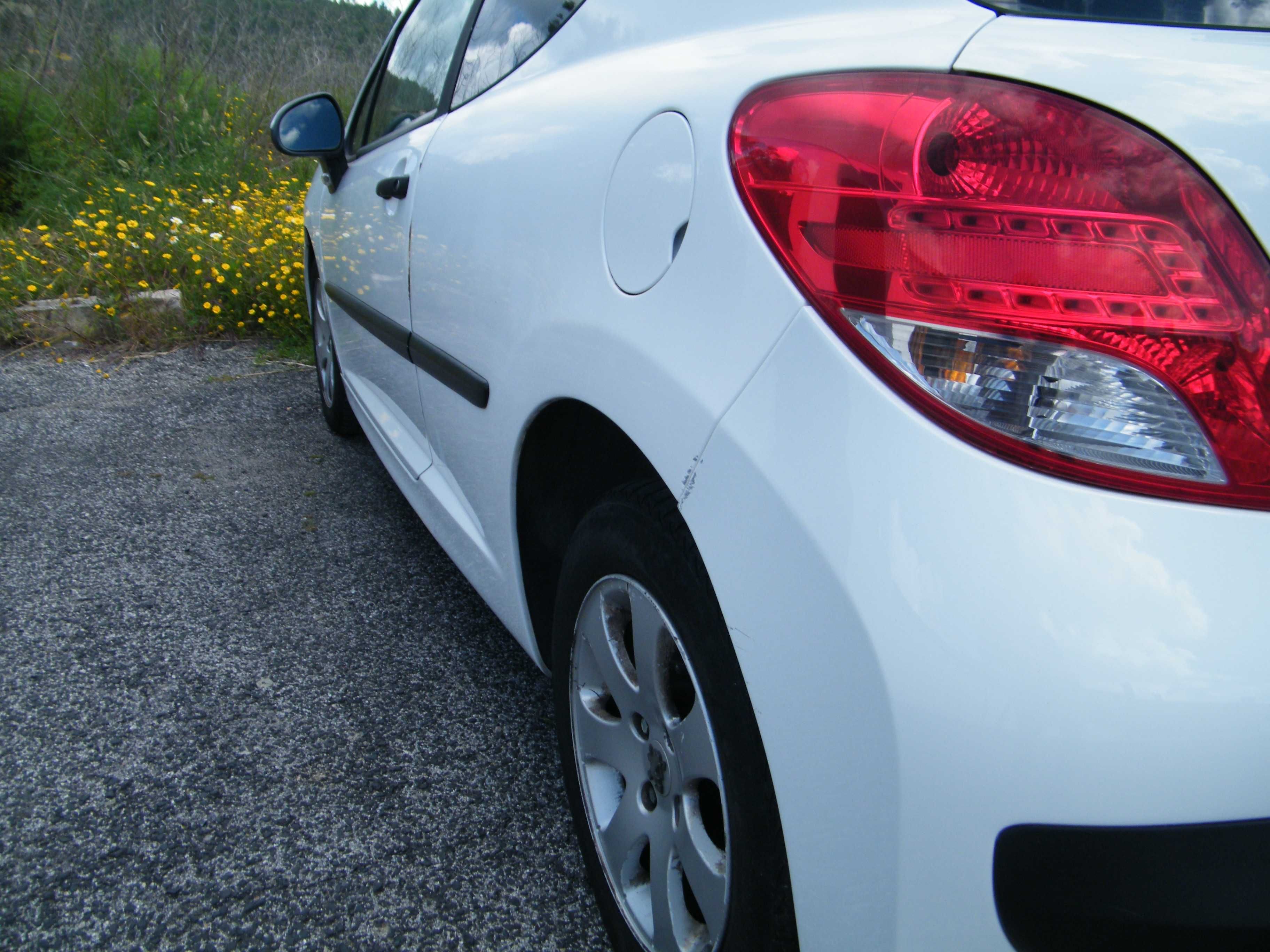 Peugeot 207 1,4 Hdi , bola reboque