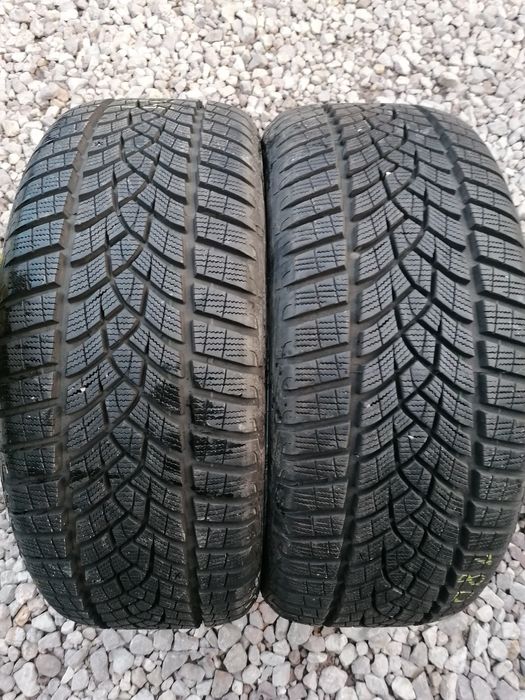 225/45/18 Goodyear zimowe