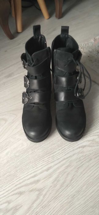 Buty damskie firmy gino rossi