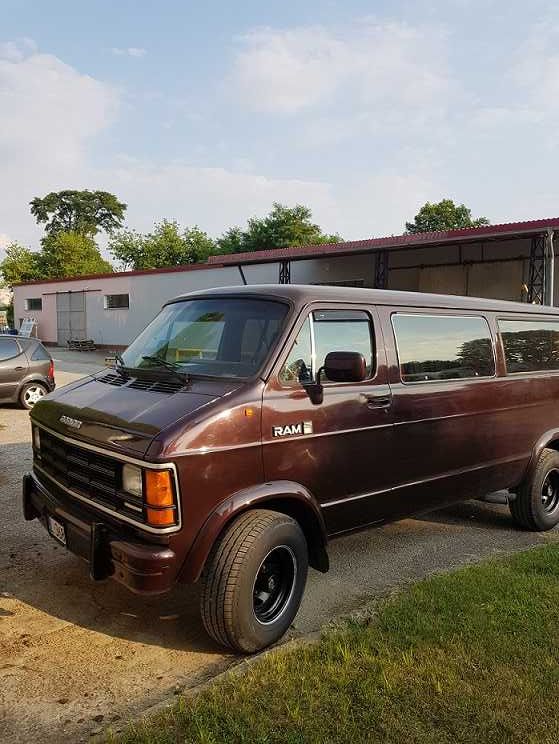 Dodge Ram B250 Van