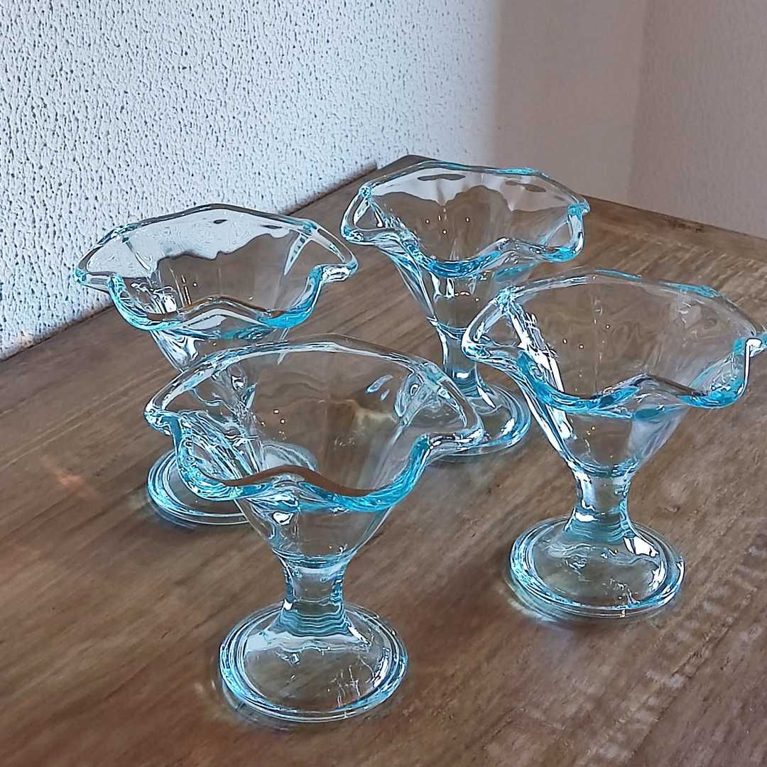 Conjunto de 4 taças em vidro