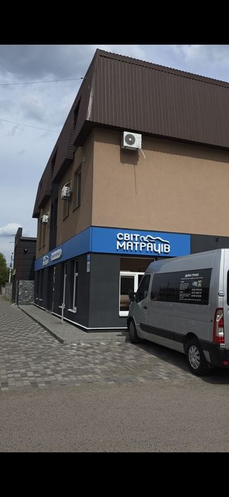 Оренда місця бровіста, СВІТЛО НЕ ВИМИКАЮТЬ! 1200/місяць