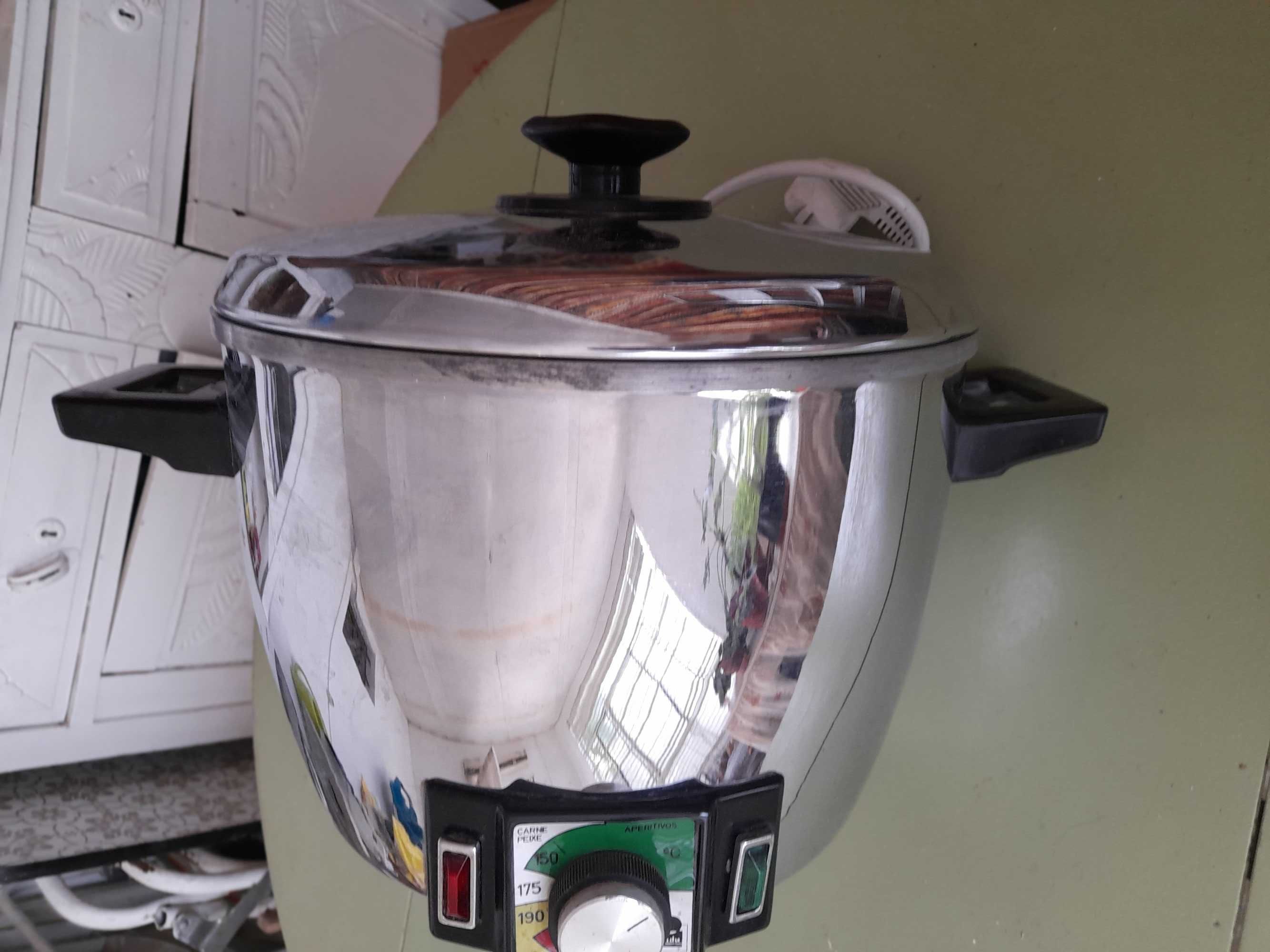 Fritadeira Eléctrica a Òleo ( INDUFER )