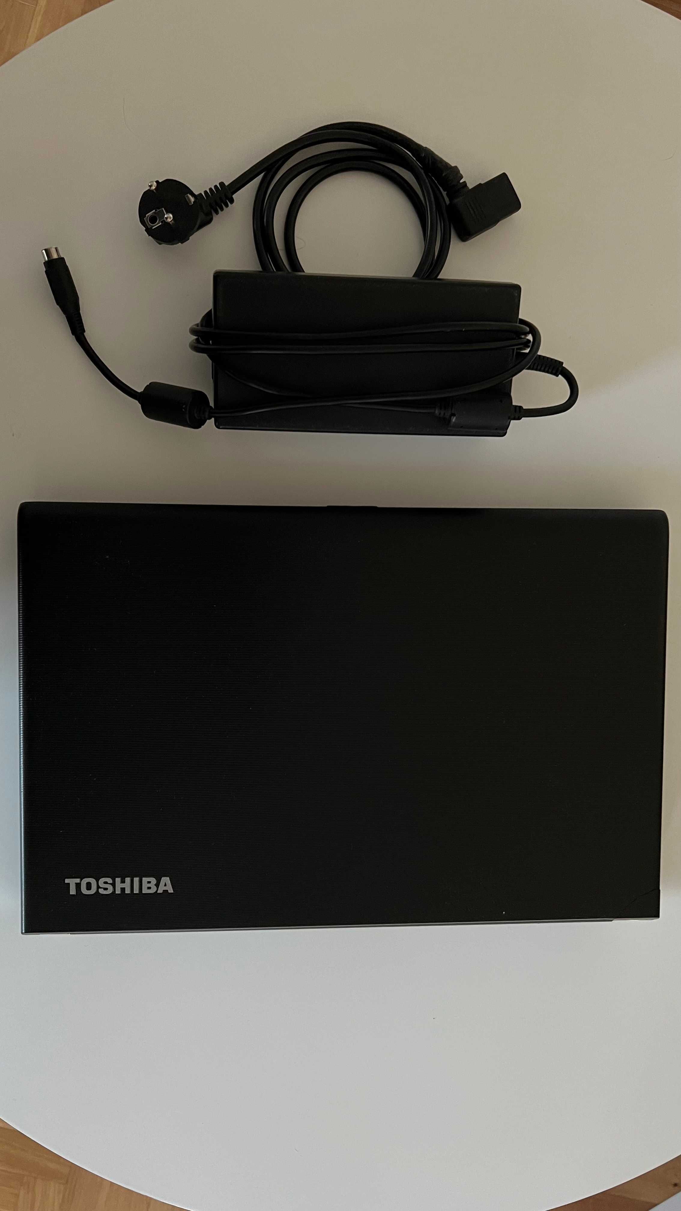 Laptop Toshiba W50  i7 24GB RAM DDR3 256GB SSD 15.6 4810MQ CPU 2.80GHZ