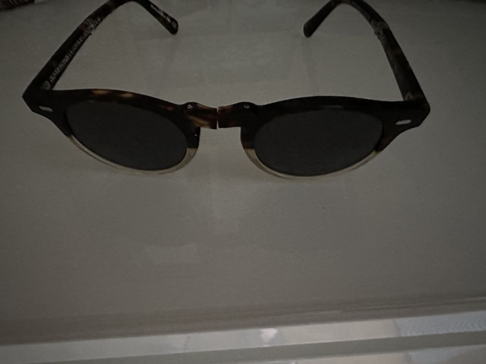 Oliver Peoples gregory peck foldable