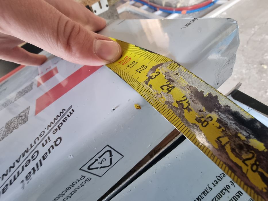 Parapety aluminiowe antracyt 137,128cm szerokość 24cm, 2mm grubość