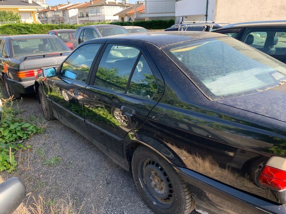 BMW 318 TDS do ano 1997 completo para peças