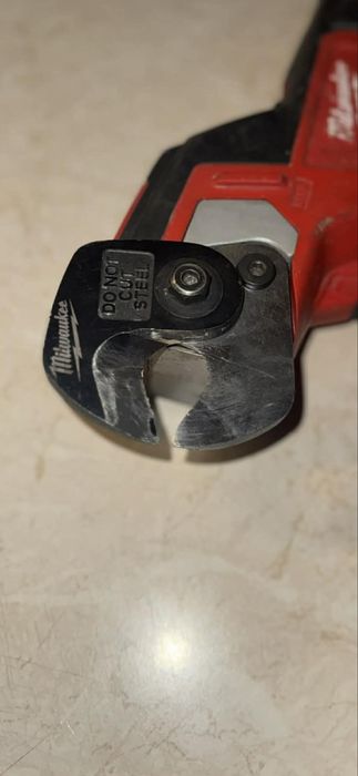 Obcinak do kabli milwaukee M12 CC