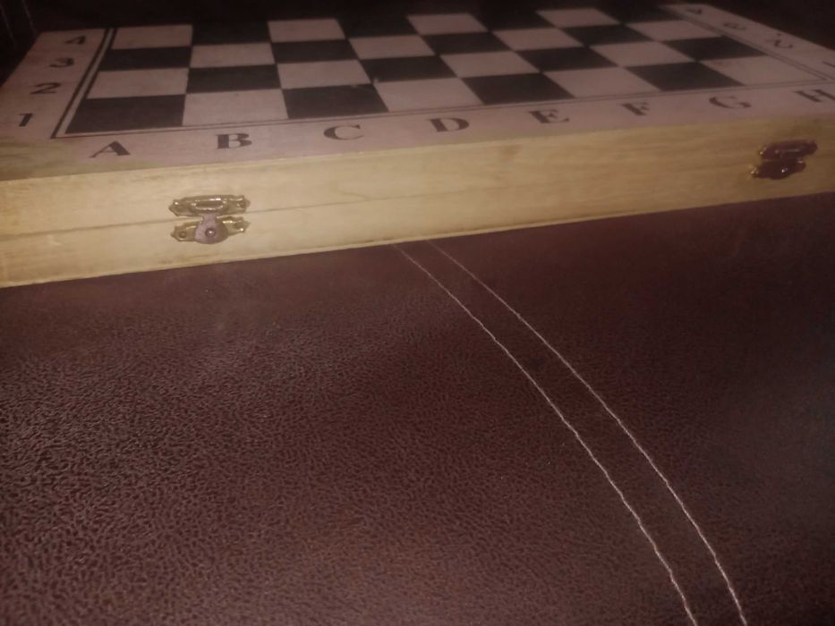 Продам     шахматную доску