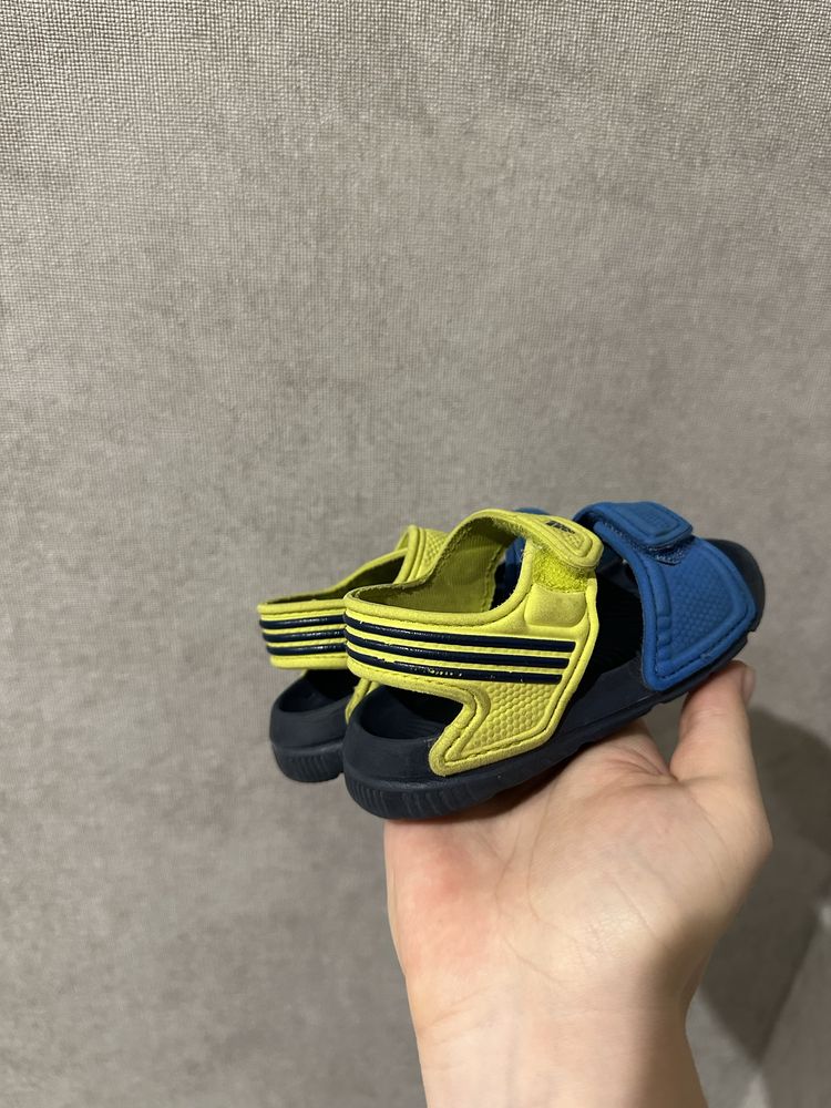 Сандалі adidas