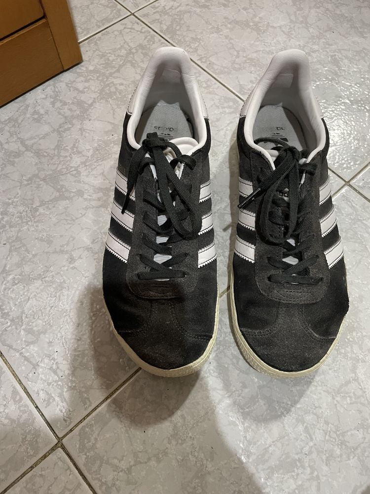 Adidas Gazelle cinza