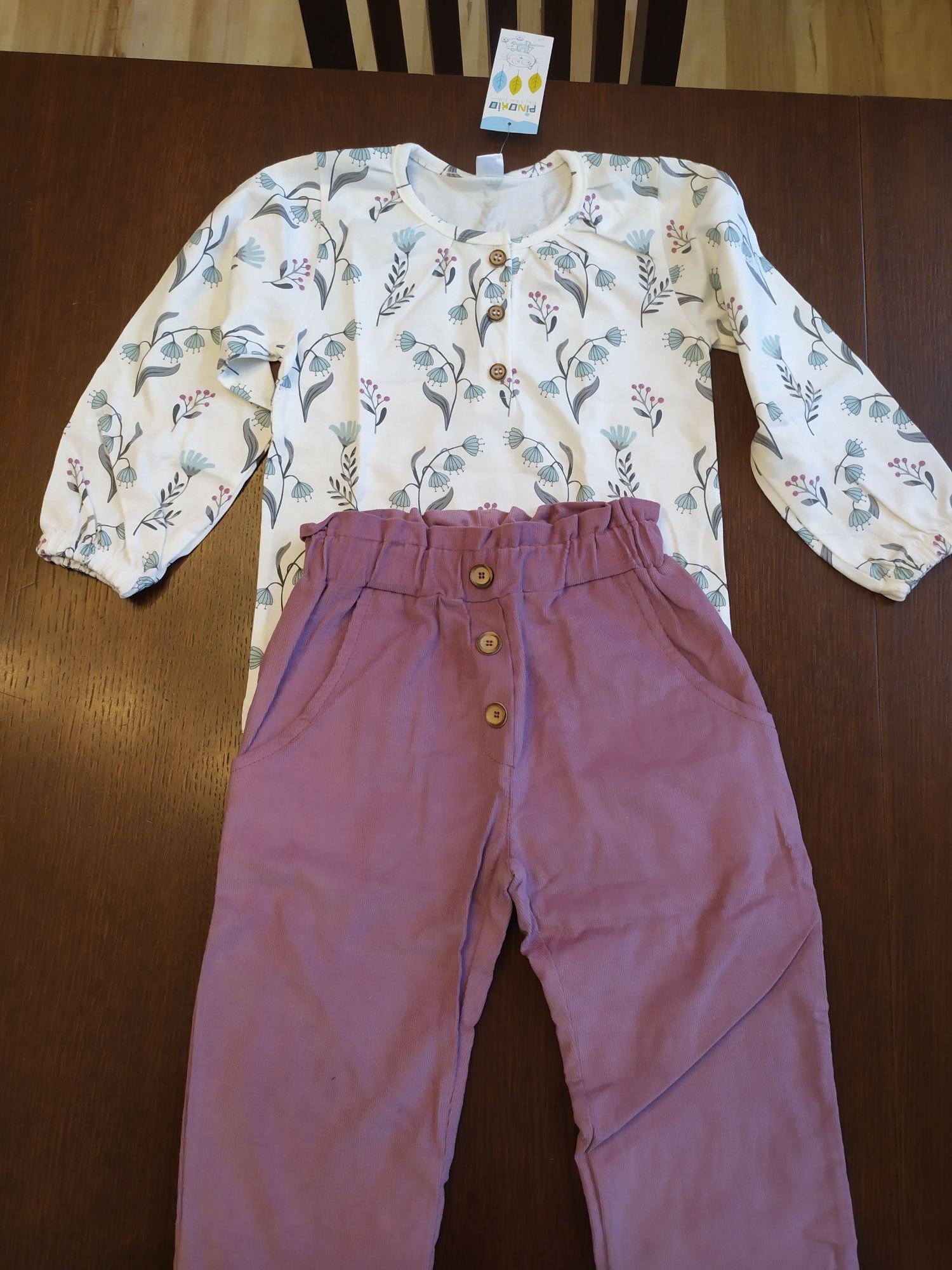 Nowy komplet bluzka spodnie Pinokio 104 dziewczynka