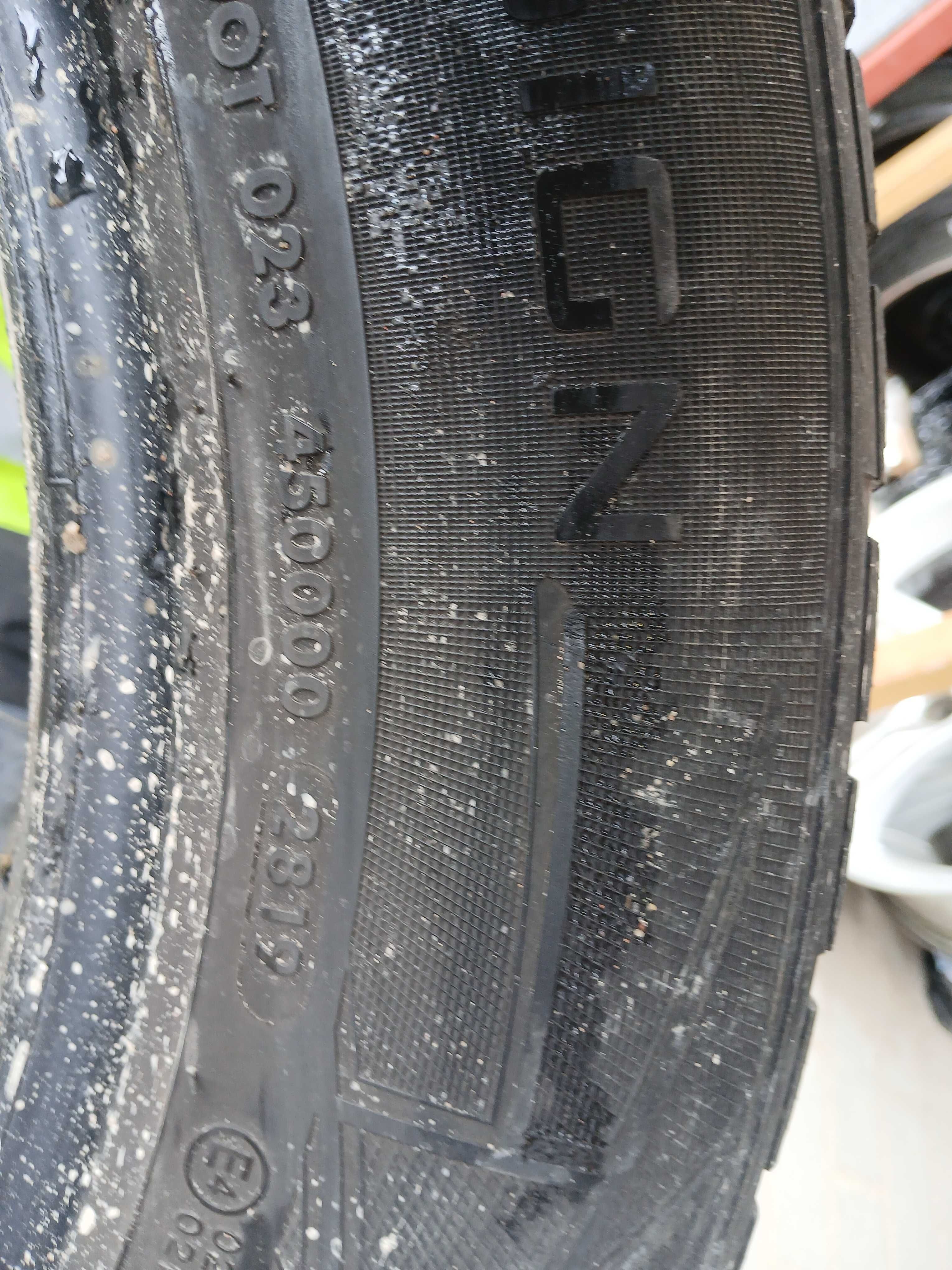 2x używane opony zimowe 235/60 R18 Vredestein Gwarancja Montaż