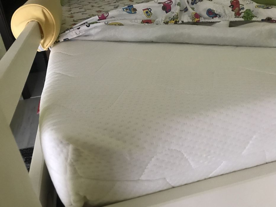 Кроватка дитяча з матрацом довжина 190см