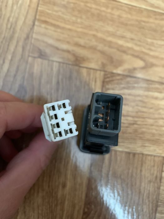 Кнопка підігріву лобового скла Hyundai Tucson