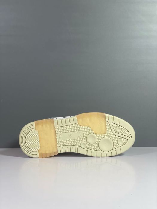 OFF-WHITE OUT OF OFFICE “FOR WALKING”