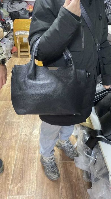 Гарна жіноча шкіряна сумка чорна, рижа