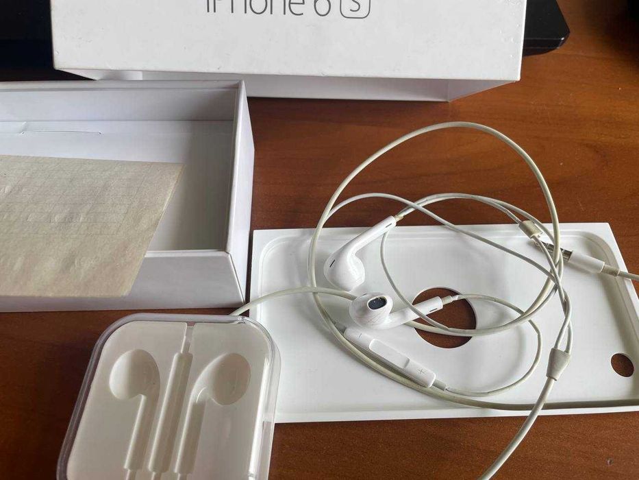 Наушники Apple iPhone EarPods 3,5 мм и коробка