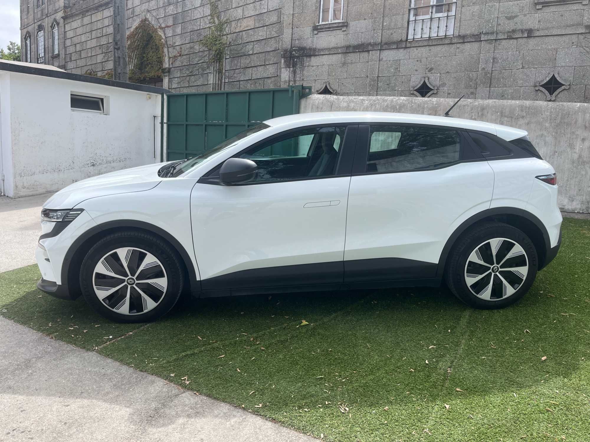 Renault Megane E-Tech 100% Elétrico