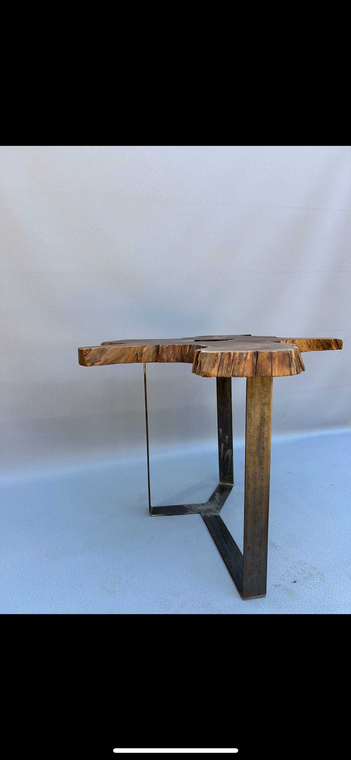Stół z drewna teak ze stalową podporą
