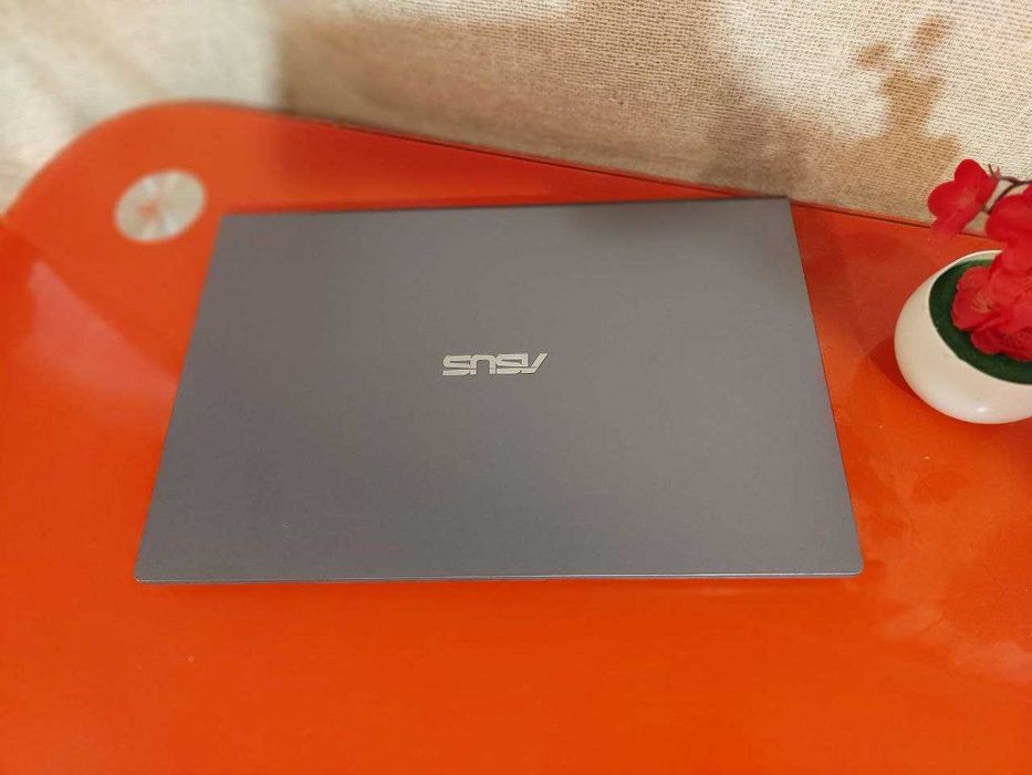 Ноутбук Asus  Full HD, Intel Core i3-8145U,20GB DDR4,SSD 256Gb