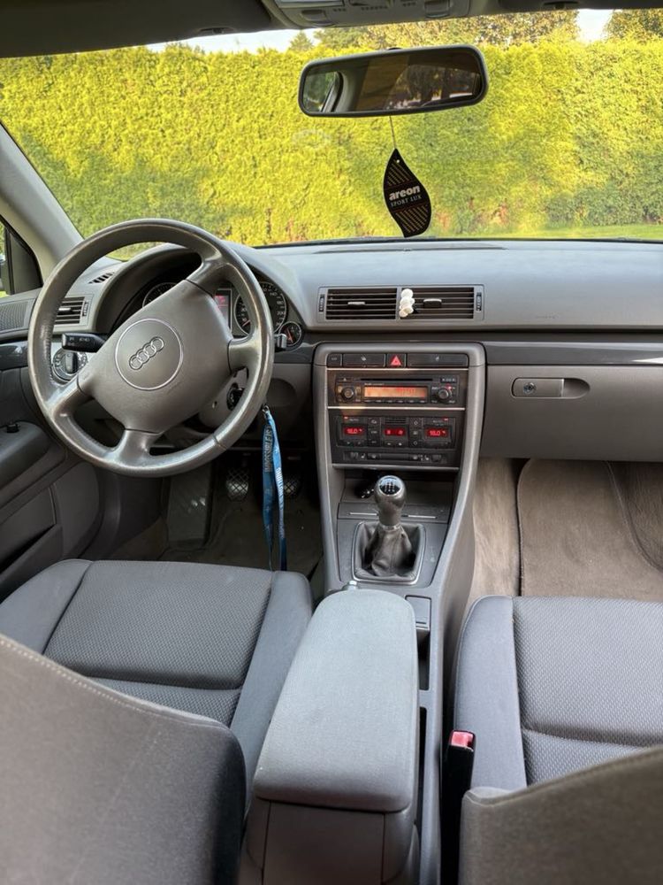 Audi A4 b6 2003 2.0 fsi 150km