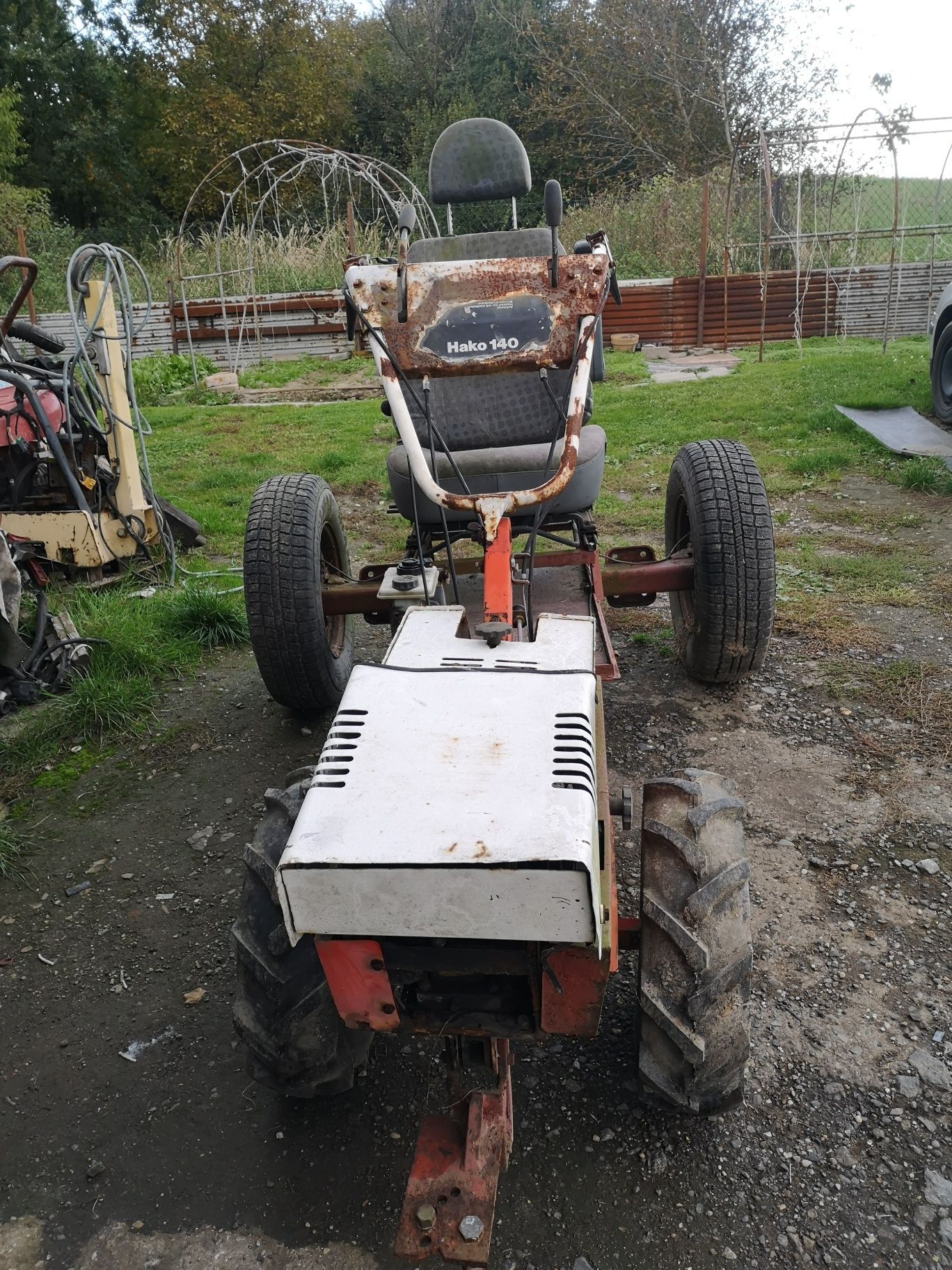 Traktorek Hako 140