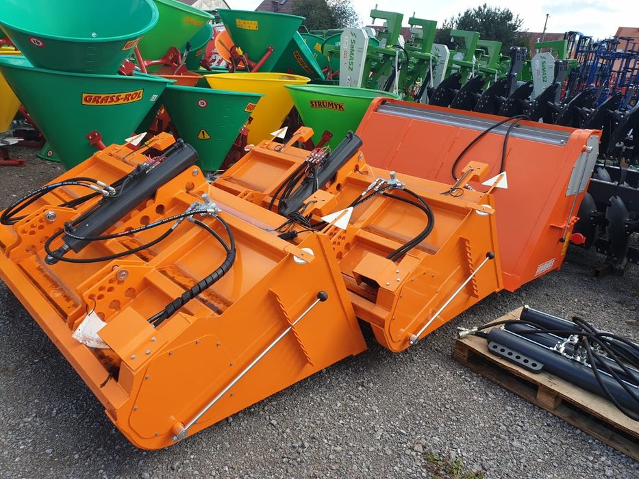 Nowa piaskarka solarka posypywarka samozaładowcza do soli piachu