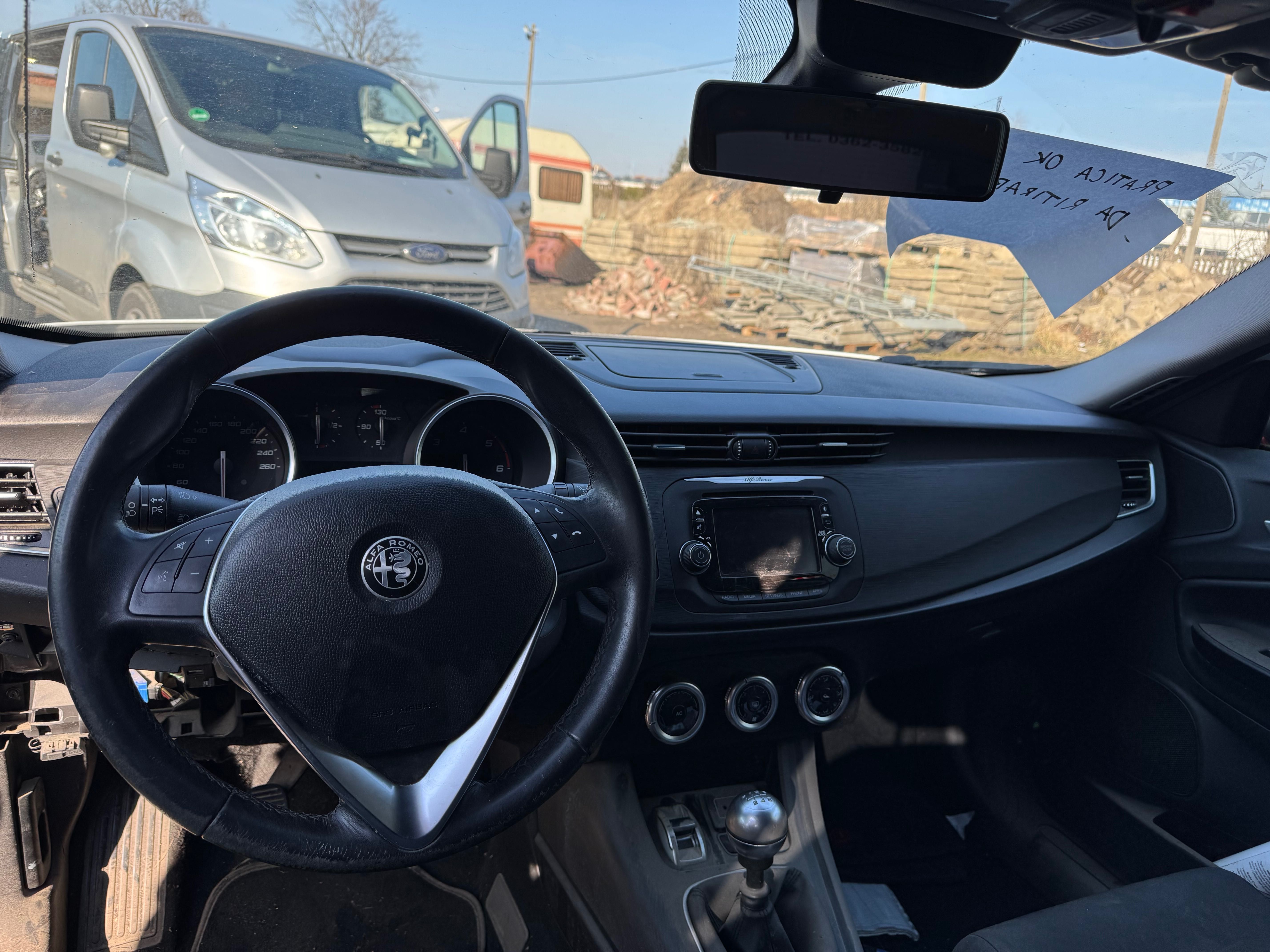 Schowek Alfa Romeo Giulietta bdb stan