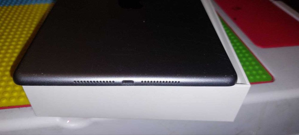 iPad 6 (модель A1893, Wi-Fi) 32Гб Гарний стан Space Gray