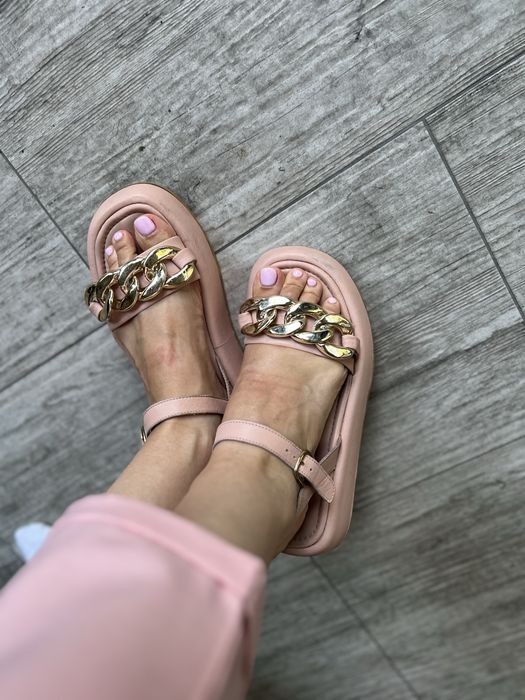 Босоніжки, 37 розмір