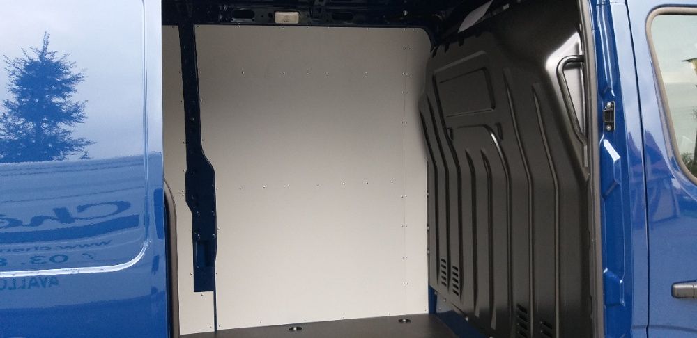 Zabudowa paki furgon, zabudowa busa -Renault Master + MONTAŻ