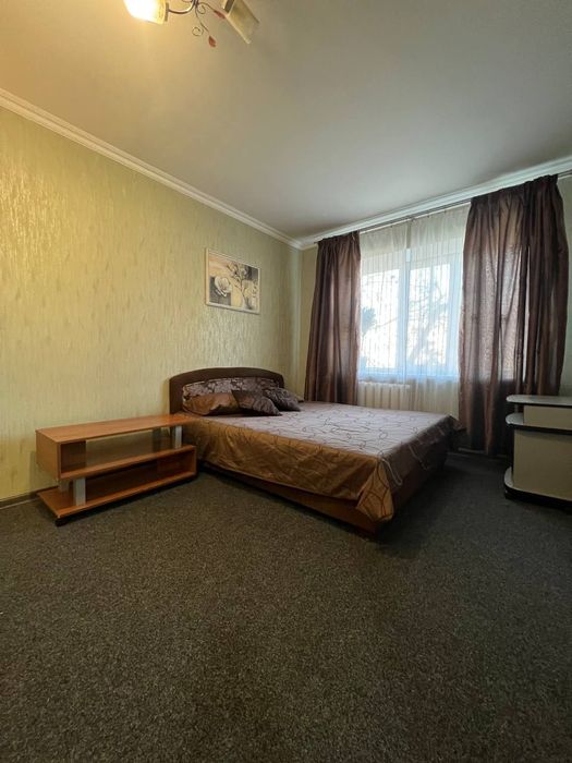 Сдам 1 к кв.-ру.на Космосе  по ул.Сытова  тц,,Варус,,