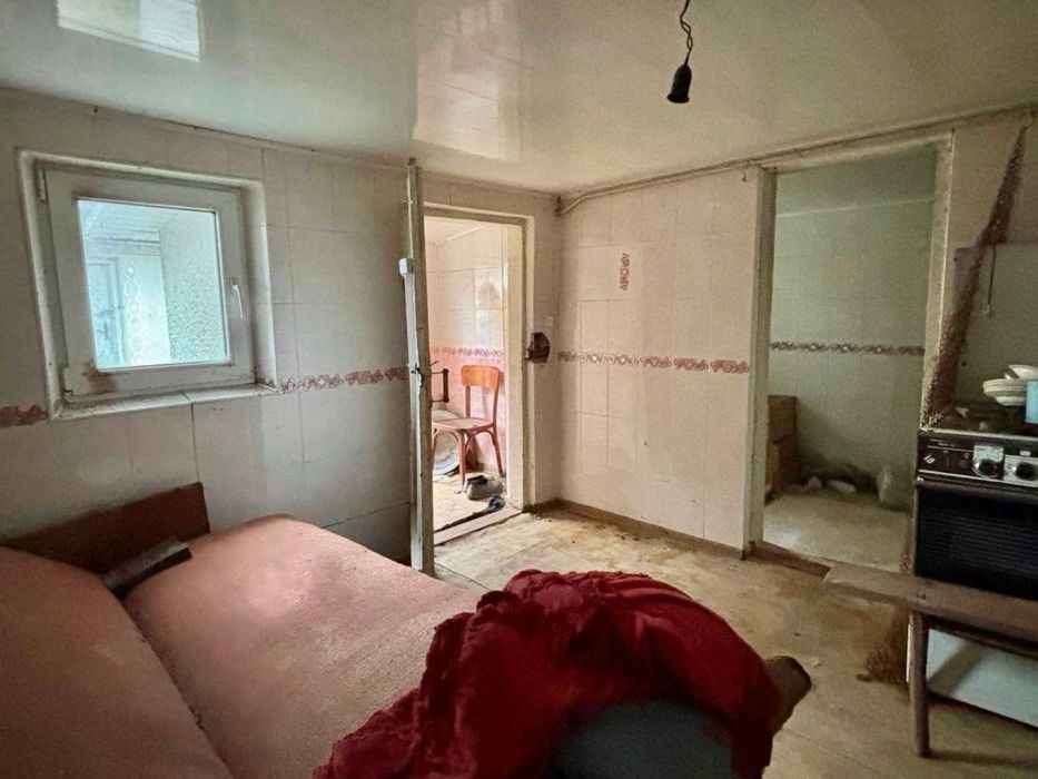 Продам будинок неподалік міста