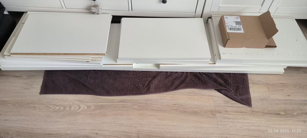 Szafka pod TV biała 180x40x38