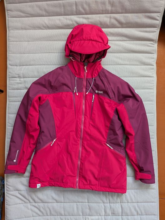 Жіноча зимова куртка Regatta Gore-tex  L р. Груди 52 см.