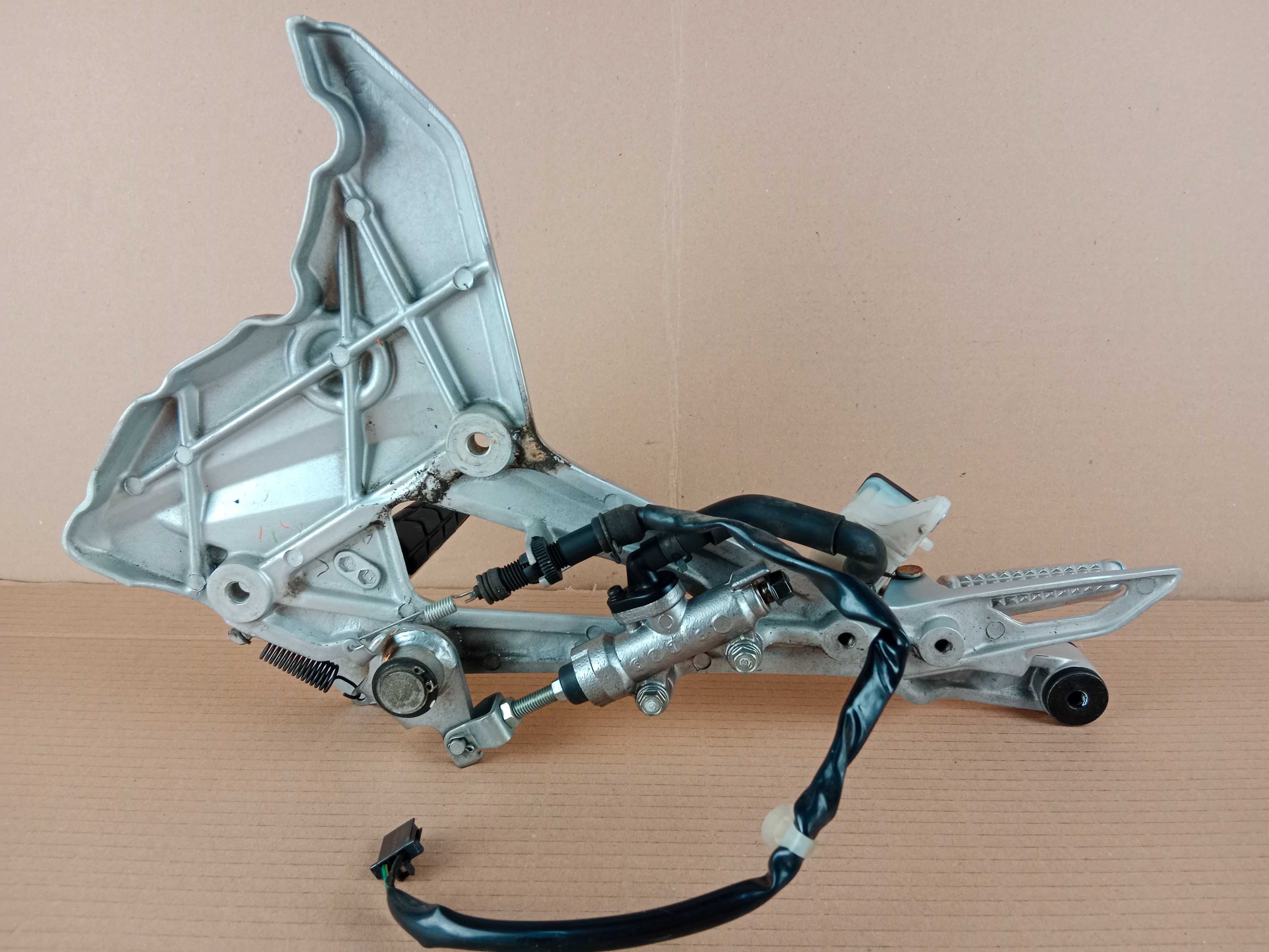 Honda NC 750 X DCT Prawy Set Podnóżek Kierowcy Dźwignia Hamulca Pompa