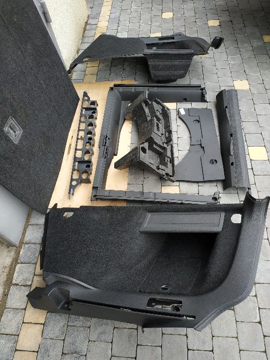 VW Passat B7 Обшивка багажника підлога пластик багажного відсіку