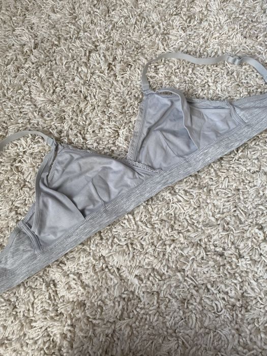 Набір бюстгальтерів Alles Mama та H&M