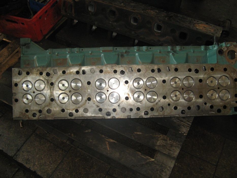 Głowica silnika  po regeneracji  Volvo D13  euro6