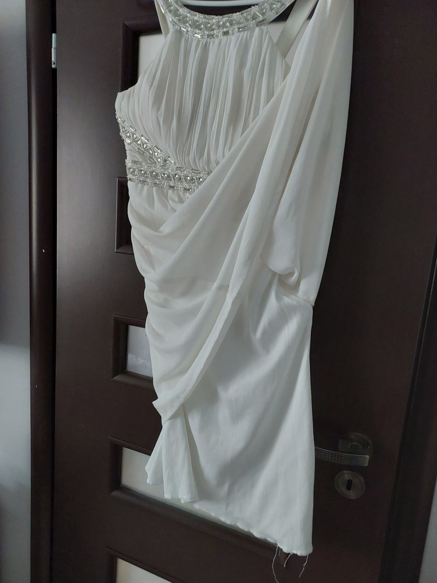 Biała sukienka z kryształkami
