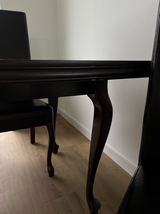 Duży stól z litego drewna z kompletem 6 krzeseł do jadalni lub salonu