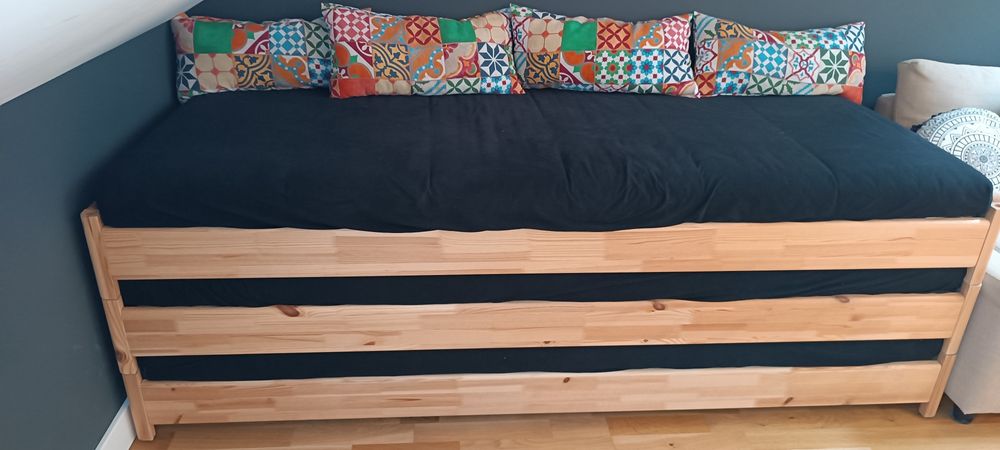 Łóżka sosnowe sztaplowane 3 sztuki,  ikea