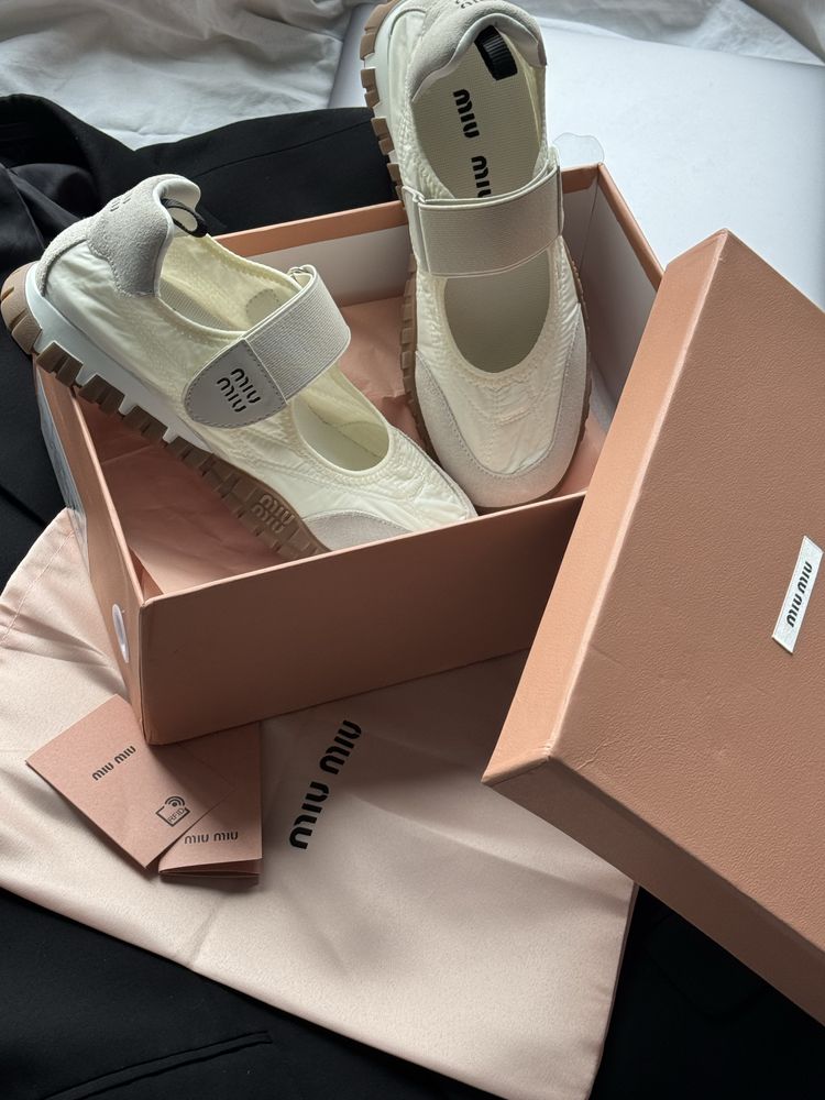 Трендові балетки Miu Miu ballet flats