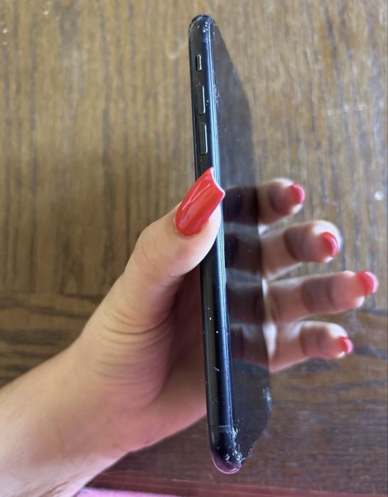 Iphone XR partido mas da sinal