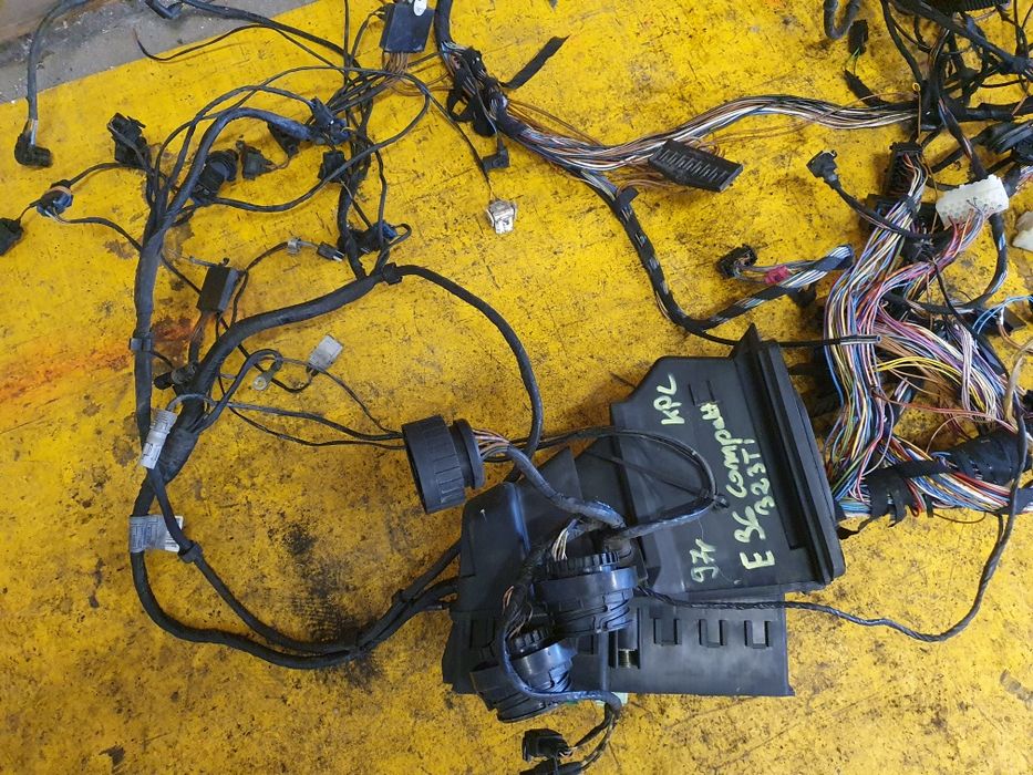 BMW E36 323ti Compact Wiązka Kabinowa Kompletna BDB Stan Części BMA